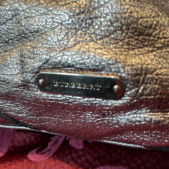 Large Pewter/metallic Burberry handbag - Picture 4 of 16
